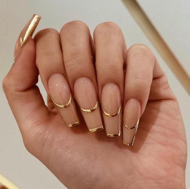 Golden shades gel nails