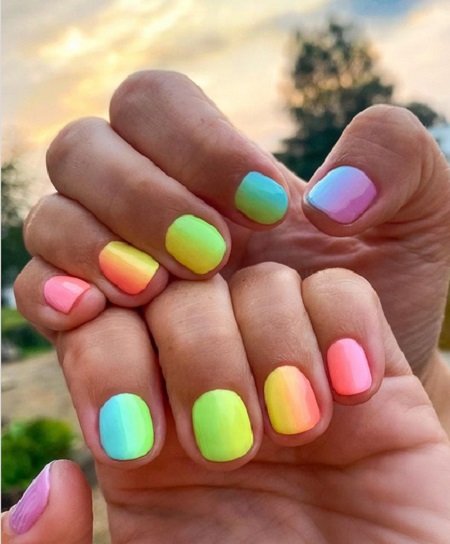 Unghii gel neon 2021