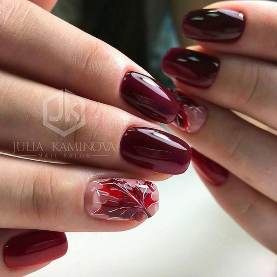 Unghii gel burgundy