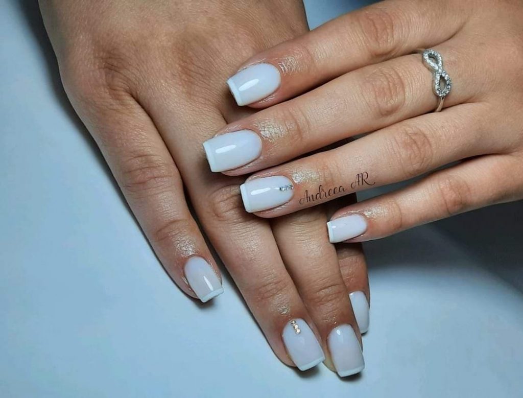 French gel nails in the summer