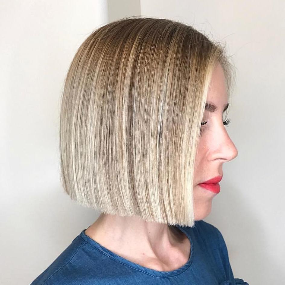 Full blunt bob haircut idea for women with fine hair